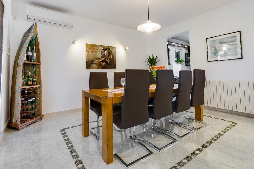 Kuca Za Odmor Kuzmanic Villa Kastela Luaran gambar